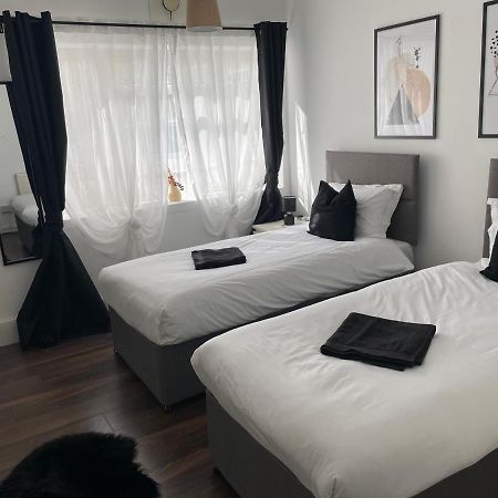 Lovely 2Bedroom 4Mins From Wimbledon Station London Exterior foto