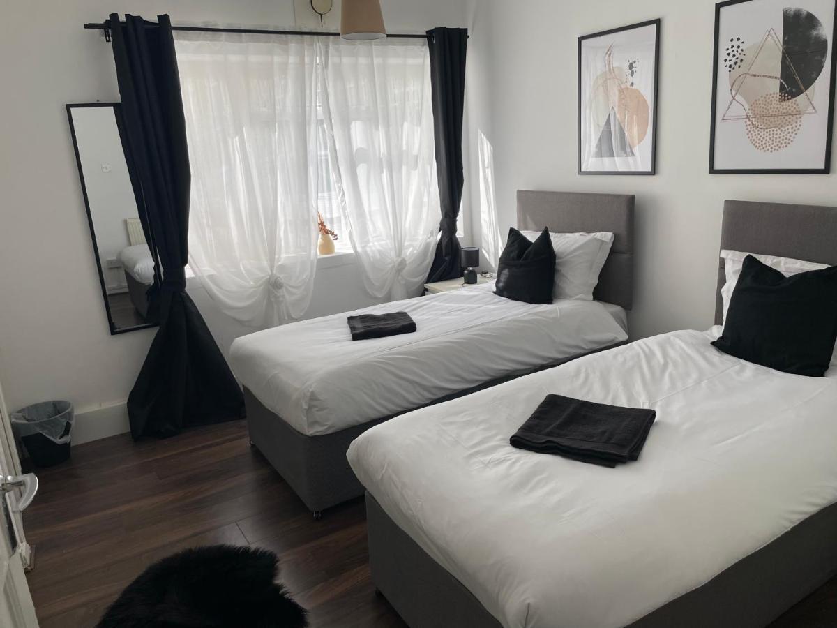 Lovely 2Bedroom 4Mins From Wimbledon Station London Exterior foto